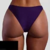 Bas de bikini cheeky à coupe haute Palau orné de perles, couleur violet foncé