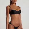 Bas de bikini cheeky à larges bretelles orné de perles Maui, noir