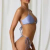 Bas de bikini cheeky Lula avec détails en perles, couleur violet lavande Bas de bikini cheeky Lula avec détails en perles, couleur violet lavande