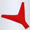 Bas de bikini Pacifico froncé et échancré en rouge vif