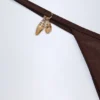 Bas de bikini string Cebu avec détails charmants, couleur chocolat noir Bas de bikini string Cebu avec détails charmants, couleur chocolat noir