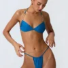 Bas de bikini string froncé Delray en bleu océan Bas de bikini string froncé Delray en bleu océan
