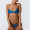 Bas de bikini string froncé Delray en bleu océan Bas de bikini string froncé Delray en bleu océan