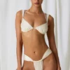 Bas de bikini string froncé Mahina en blanc perle Bas de bikini string froncé Mahina en blanc perle