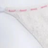 Bas de bikini string à nouer sur les côtés Vernazza en broderie anglaise, blanc Bas de bikini string à nouer sur les côtés Vernazza en broderie anglaise, blanc
