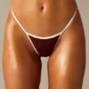 Bas de bikini string triangle Old Money en marron Bas de bikini string triangle Old Money en marron