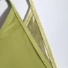 Bas de bikini string à volants métallisés Kisawa, vert Bas de bikini string à volants métallisés Kisawa, vert