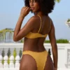 Bas de bikini taille basse en tissu froissé, couleur Marigold Bas de bikini taille basse en tissu froissé, couleur Marigold