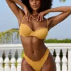 Bas de bikini taille basse en tissu froissé, couleur Marigold Bas de bikini taille basse en tissu froissé, couleur Marigold