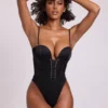 Body corset en satin à encolure plongeante et laçage Yelda, noir Body corset en satin à encolure plongeante et laçage Yelda, noir