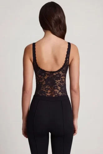 Body Zayla en dentelle transparente à encolure plongeante festonnée, noir