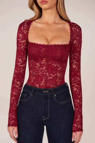 Bodys à manches longues et dentelle Letizia, couleur rouge cerise