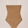 Bodys sans bretelles Intimates couleur amande Bodys sans bretelles Intimates couleur amande