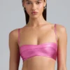 Bralette courte en denim métallisé Kennedy, rose foncé Bralette courte en denim métallisé Kennedy, rose foncé
