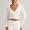 Cardigan court côtelé en modal Kiva, blanc Cardigan court côtelé en modal Kiva, blanc