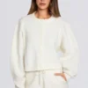 Cardigan court en maille ivoire