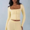 Cardigan à manches longues en maille Tahlia, couleur jaune beurre Cardigan à manches longues en maille Tahlia, couleur jaune beurre