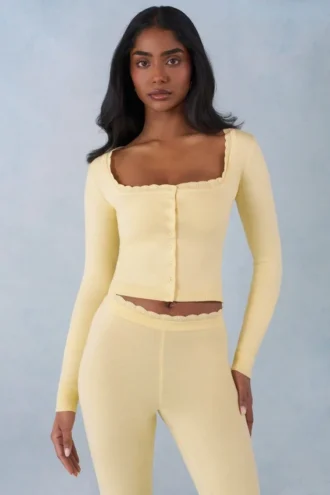 Cardigan à manches longues en maille Tahlia, couleur jaune beurre