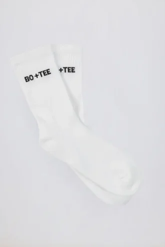 Chaussettes mi-mollet côtelées en blanc Chaussettes mi-mollet côtelées en blanc