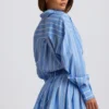 Chemise courte multiforme en popeline de coton rayée, rayures bleues Chemise courte multiforme en popeline de coton rayée, rayures bleues