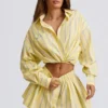 Chemise courte à rayures en popeline de coton, à port multiple, à rayures jaunes Chemise courte à rayures en popeline de coton, à port multiple, à rayures jaunes