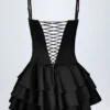 Combinaison-corset à volants et lacets Priaska, couleur noire Combinaison-corset à volants et lacets Priaska, couleur noire