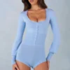 Combinaison-short à manches longues en maille Ismera, bleu pâle Combinaison-short à manches longues en maille Ismera, bleu pâle