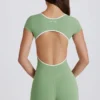 Combinaison Soft Active à dos nu, couleur verte Combinaison Soft Active à dos nu, couleur verte
