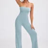 Combinaison évasée à bandeau en maille épaisse, couleur bleu sarcelle poudré Combinaison évasée à bandeau en maille épaisse, couleur bleu sarcelle poudré
