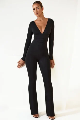 Combinaison évasée à encolure plongeante et fronces en modal Helene, couleur noire