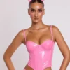 Corset crop top à armatures en vinyle Cassandra, rose Corset crop top à armatures en vinyle Cassandra, rose