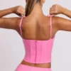 Corset crop top à armatures en vinyle Cassandra, rose Corset crop top à armatures en vinyle Cassandra, rose