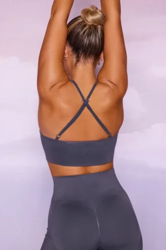 Crop top sans coutures à encolure haute, gris