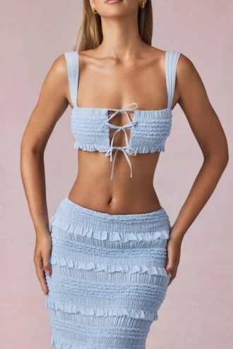 Crop top à volants et noué sur le devant Ottilie, bleu poudré