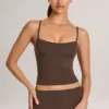 Débardeur Ailany à encolure dégagée en modal, couleur chocolat Débardeur Ailany à encolure dégagée en modal, couleur chocolat