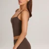 Débardeur Ailany à encolure dégagée en modal, couleur chocolat Débardeur Ailany à encolure dégagée en modal, couleur chocolat