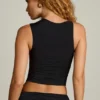 Débardeur asymétrique froncé Kirbie en noir Débardeur asymétrique froncé Kirbie en noir