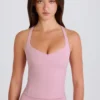 Débardeur long à bretelles croisées dans le dos, couleur mauve Débardeur long à bretelles croisées dans le dos, couleur mauve