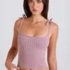 Débardeur à nouer en maille côtelée, couleur mauve Débardeur à nouer en maille côtelée, couleur mauve