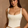 Hannie, haut corset à lacets, couleur ivoire Hannie, haut corset à lacets, couleur ivoire