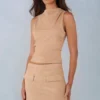 Haut à col roulé en simili-suède Aurelle couleur beige Haut à col roulé en simili-suède Aurelle couleur beige