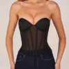 Haut corset bandeau à lacets Zoa en noir Haut corset bandeau à lacets Zoa en noir