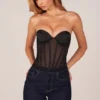 Haut corset bandeau à lacets Zoa en noir Haut corset bandeau à lacets Zoa en noir