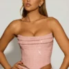 Haut corset drapé orné de perles en rose lavande Haut corset drapé orné de perles en rose lavande
