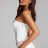 Haut corset à lacets Araminta en blanc Haut corset à lacets Araminta en blanc