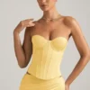 Haut corset à lacets Araminta en jaune pastel