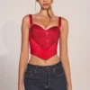 Haut corset à lacets et encolure en cœur Allure, couleur rose rouge Haut corset à lacets et encolure en cœur Allure, couleur rose rouge