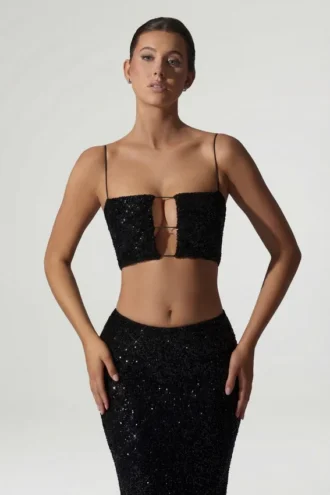 Haut court à découpes et ornements Ariana en noir