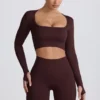 Haut court à manches longues sans coutures Super Sculpt, couleur chocolat Haut court à manches longues sans coutures Super Sculpt, couleur chocolat