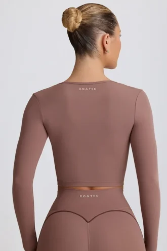 Haut court Soft Active à encolure en cœur, couleur moka